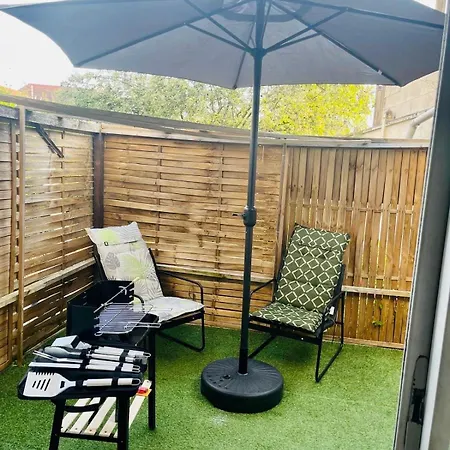 Sinclair House * Viry-Châtillon